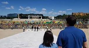 Bolsonaro volta a apoiar ato antidemocrático contra o STF e o Congresso, em Brasília